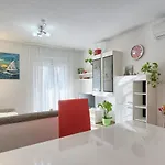 Alen Apartment *